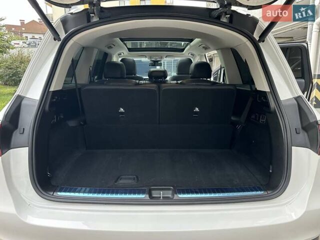 Білий Мерседес ГЛС-Класс, об'ємом двигуна 2.93 л та пробігом 17 тис. км за 98700 $, фото 64 на Automoto.ua