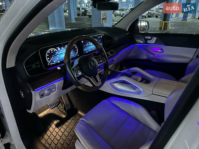 Білий Мерседес ГЛС-Класс, об'ємом двигуна 3 л та пробігом 57 тис. км за 84000 $, фото 75 на Automoto.ua