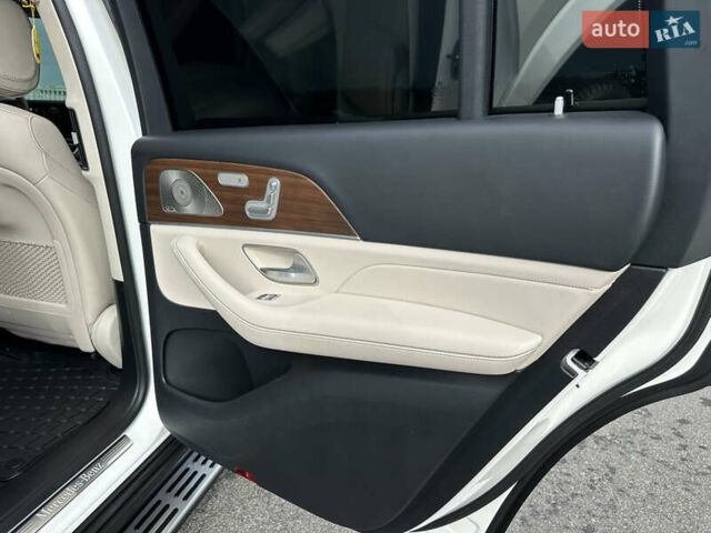 Білий Мерседес ГЛС-Класс, об'ємом двигуна 3 л та пробігом 57 тис. км за 84000 $, фото 38 на Automoto.ua