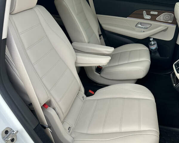 Білий Мерседес ГЛС-Класс, об'ємом двигуна 3 л та пробігом 57 тис. км за 84000 $, фото 43 на Automoto.ua