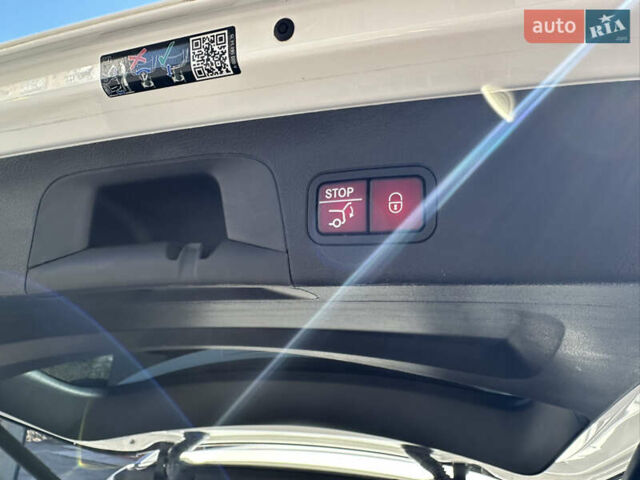 Білий Мерседес ГЛС-Класс, об'ємом двигуна 3 л та пробігом 57 тис. км за 84000 $, фото 64 на Automoto.ua