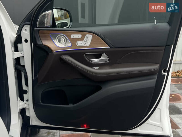 Белый Мерседес ГЛС-Класс, объемом двигателя 2.93 л и пробегом 23 тыс. км за 113000 $, фото 18 на Automoto.ua
