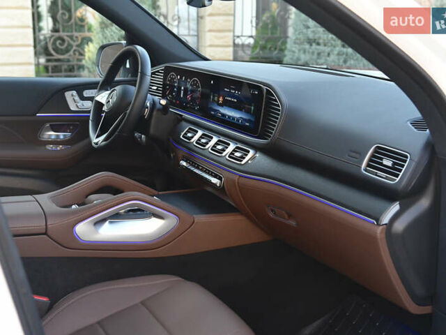 Белый Мерседес ГЛС-Класс, объемом двигателя 3 л и пробегом 17 тыс. км за 117999 $, фото 65 на Automoto.ua