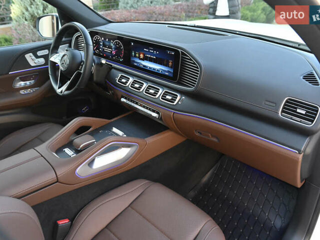 Белый Мерседес ГЛС-Класс, объемом двигателя 3 л и пробегом 17 тыс. км за 117999 $, фото 62 на Automoto.ua