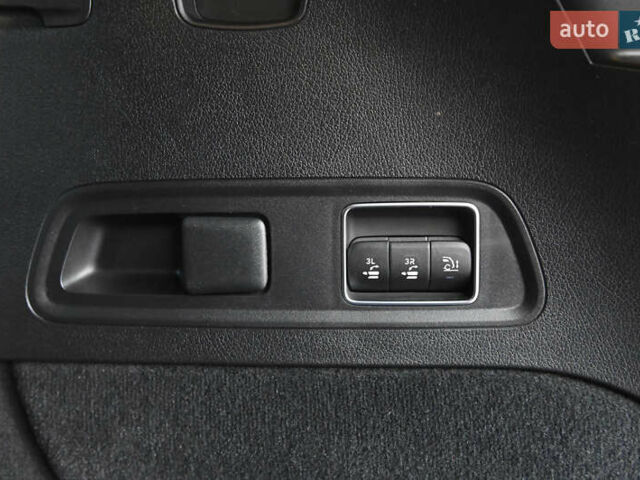 Белый Мерседес ГЛС-Класс, объемом двигателя 3 л и пробегом 17 тыс. км за 117999 $, фото 82 на Automoto.ua