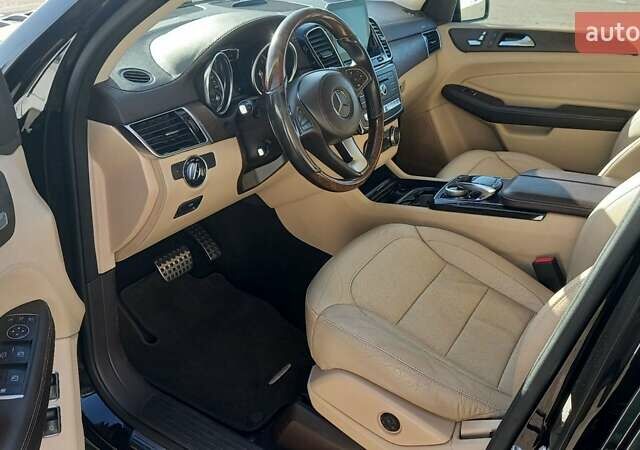 Чорний Мерседес ГЛС-Класс, об'ємом двигуна 2.99 л та пробігом 280 тис. км за 39890 $, фото 16 на Automoto.ua