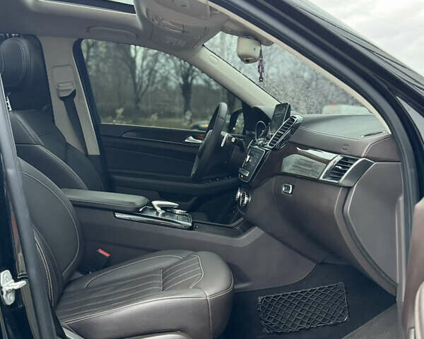 Чорний Мерседес ГЛС-Класс, об'ємом двигуна 2.99 л та пробігом 140 тис. км за 36000 $, фото 17 на Automoto.ua