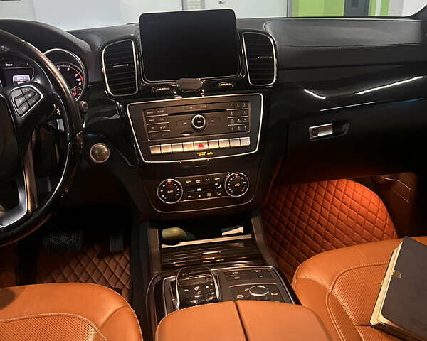 Чорний Мерседес ГЛС-Класс, об'ємом двигуна 3 л та пробігом 160 тис. км за 30500 $, фото 7 на Automoto.ua