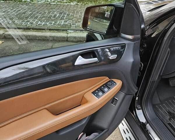 Черный Мерседес ГЛС-Класс, объемом двигателя 3 л и пробегом 45 тыс. км за 52500 $, фото 23 на Automoto.ua