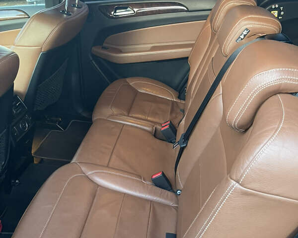 Чорний Мерседес ГЛС-Класс, об'ємом двигуна 2.99 л та пробігом 285 тис. км за 31500 $, фото 17 на Automoto.ua