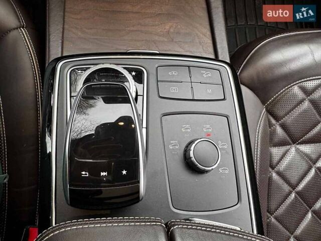 Черный Мерседес ГЛС-Класс, объемом двигателя 4.7 л и пробегом 97 тыс. км за 46670 $, фото 23 на Automoto.ua