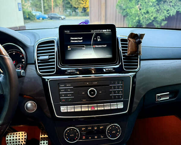 Чорний Мерседес ГЛС-Класс, об'ємом двигуна 2.99 л та пробігом 250 тис. км за 43000 $, фото 16 на Automoto.ua