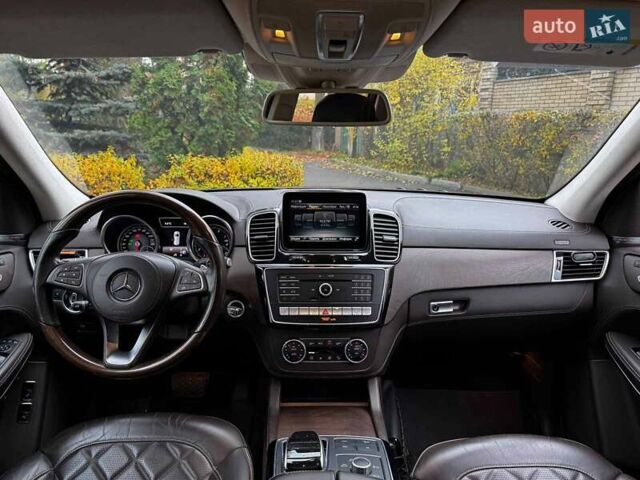 Черный Мерседес ГЛС-Класс, объемом двигателя 4.7 л и пробегом 97 тыс. км за 46670 $, фото 33 на Automoto.ua