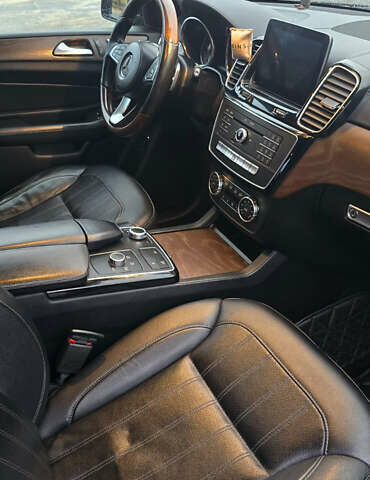 Чорний Мерседес ГЛС-Класс, об'ємом двигуна 2.99 л та пробігом 260 тис. км за 37000 $, фото 40 на Automoto.ua