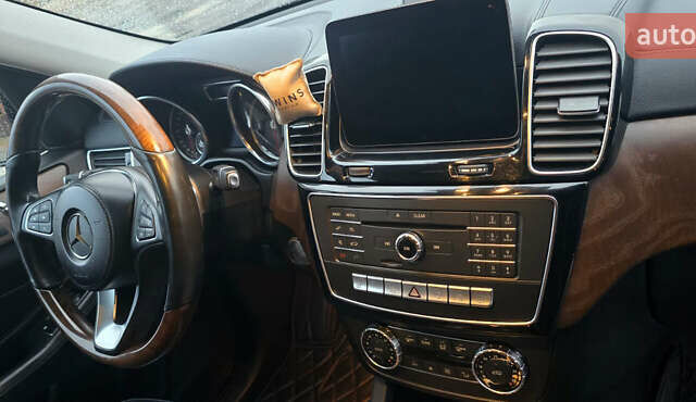 Чорний Мерседес ГЛС-Класс, об'ємом двигуна 2.99 л та пробігом 260 тис. км за 37000 $, фото 36 на Automoto.ua
