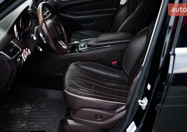 Мерседес ГЛС-Класс 2016 в Львове на Automoto.ua Черный Мерседес ГЛС-Класс, объемом двигателя 2.99 л и пробегом 182 тыс. км за 37777 $, фото 16 на Automoto.ua