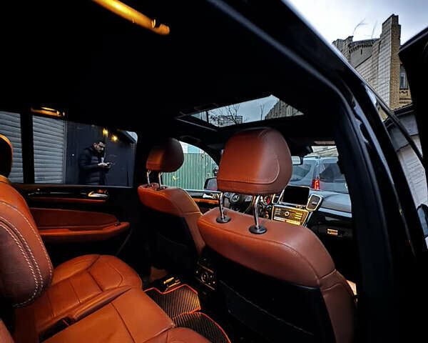 Чорний Мерседес ГЛС-Класс, об'ємом двигуна 3 л та пробігом 89 тис. км за 55000 $, фото 12 на Automoto.ua