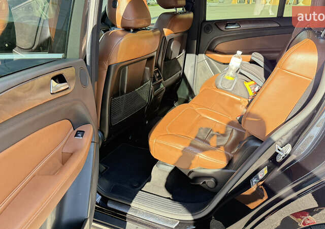 Черный Мерседес ГЛС-Класс, объемом двигателя 3 л и пробегом 200 тыс. км за 38000 $, фото 12 на Automoto.ua