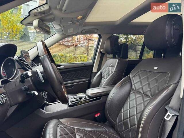 Черный Мерседес ГЛС-Класс, объемом двигателя 4.7 л и пробегом 97 тыс. км за 46670 $, фото 26 на Automoto.ua