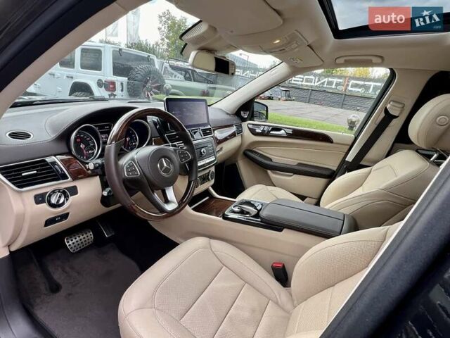 Черный Мерседес ГЛС-Класс, объемом двигателя 3 л и пробегом 133 тыс. км за 42900 $, фото 78 на Automoto.ua