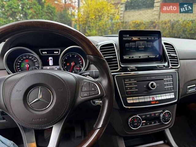 Черный Мерседес ГЛС-Класс, объемом двигателя 4.7 л и пробегом 97 тыс. км за 46670 $, фото 25 на Automoto.ua