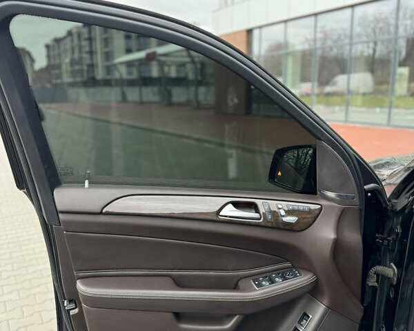 Чорний Мерседес ГЛС-Класс, об'ємом двигуна 2.99 л та пробігом 140 тис. км за 36000 $, фото 22 на Automoto.ua