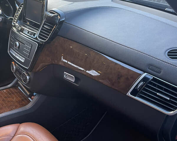 Чорний Мерседес ГЛС-Класс, об'ємом двигуна 2.99 л та пробігом 285 тис. км за 31500 $, фото 4 на Automoto.ua
