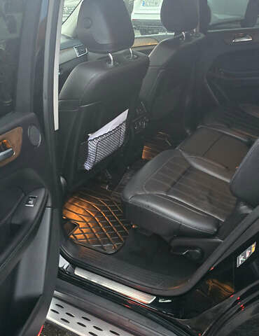 Чорний Мерседес ГЛС-Класс, об'ємом двигуна 2.99 л та пробігом 260 тис. км за 37000 $, фото 26 на Automoto.ua