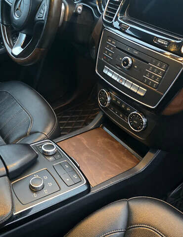 Чорний Мерседес ГЛС-Класс, об'ємом двигуна 2.99 л та пробігом 260 тис. км за 37000 $, фото 39 на Automoto.ua