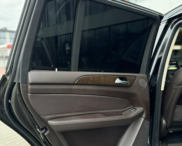 Чорний Мерседес ГЛС-Класс, об'ємом двигуна 2.99 л та пробігом 140 тис. км за 36000 $, фото 20 на Automoto.ua