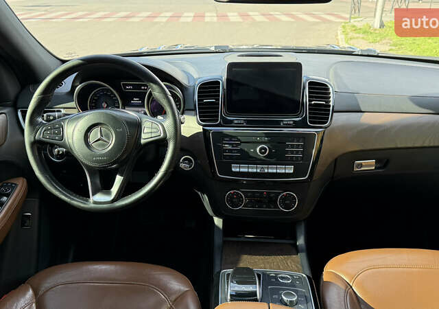 Черный Мерседес ГЛС-Класс, объемом двигателя 3 л и пробегом 200 тыс. км за 38000 $, фото 6 на Automoto.ua
