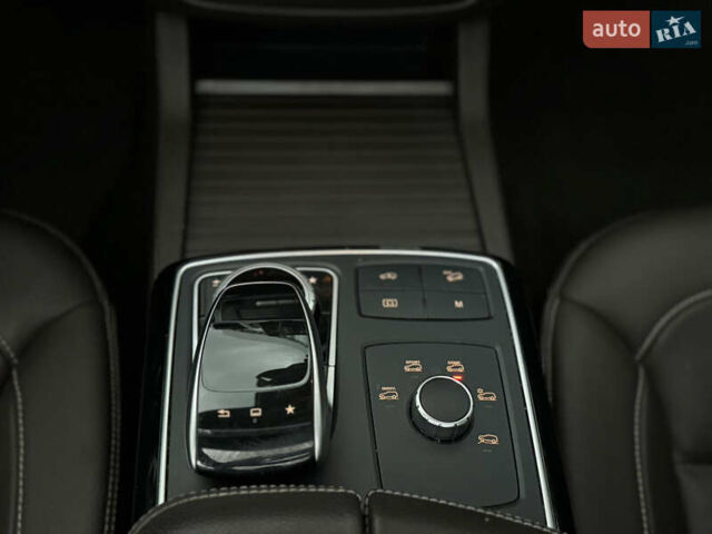 Чорний Мерседес ГЛС-Класс, об'ємом двигуна 2.99 л та пробігом 140 тис. км за 36000 $, фото 29 на Automoto.ua