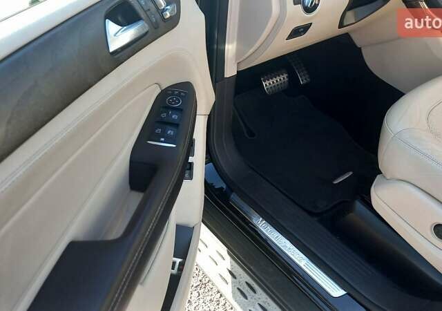 Чорний Мерседес ГЛС-Класс, об'ємом двигуна 2.99 л та пробігом 280 тис. км за 39890 $, фото 28 на Automoto.ua