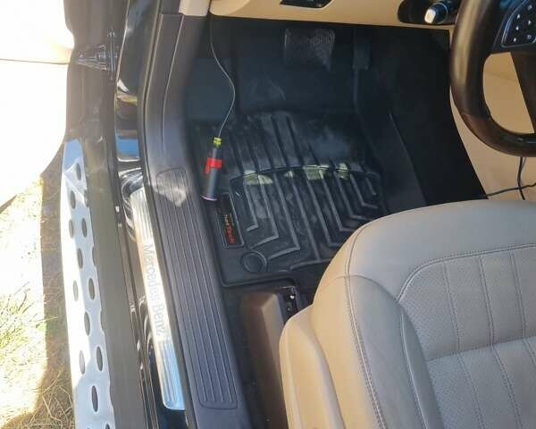 Чорний Мерседес ГЛС-Класс, об'ємом двигуна 2.99 л та пробігом 171 тис. км за 38000 $, фото 3 на Automoto.ua