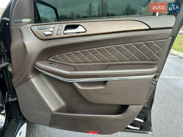 Чорний Мерседес ГЛС-Класс, об'ємом двигуна 4.66 л та пробігом 191 тис. км за 29700 $, фото 13 на Automoto.ua