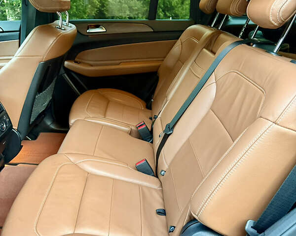 Чорний Мерседес ГЛС-Класс, об'ємом двигуна 2.99 л та пробігом 250 тис. км за 43000 $, фото 18 на Automoto.ua