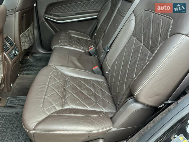 Чорний Мерседес ГЛС-Класс, об'ємом двигуна 4.66 л та пробігом 191 тис. км за 29700 $, фото 23 на Automoto.ua