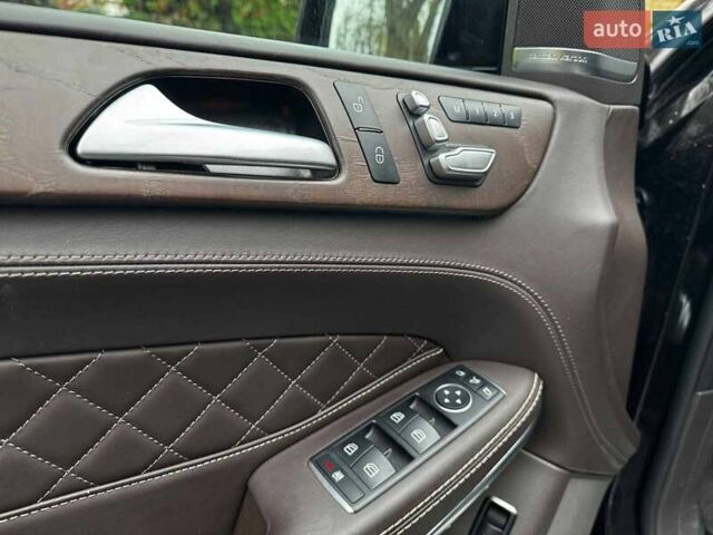 Черный Мерседес ГЛС-Класс, объемом двигателя 4.7 л и пробегом 97 тыс. км за 46670 $, фото 13 на Automoto.ua