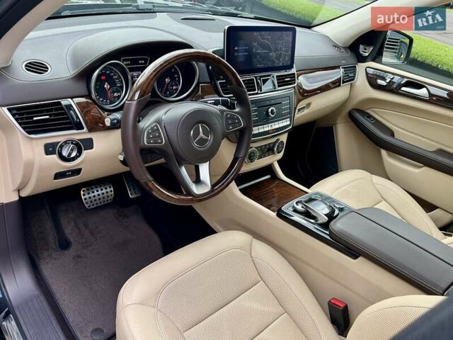Черный Мерседес ГЛС-Класс, объемом двигателя 3 л и пробегом 133 тыс. км за 42900 $, фото 77 на Automoto.ua