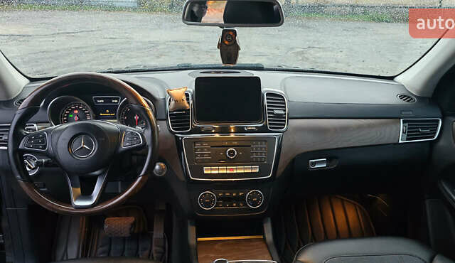Чорний Мерседес ГЛС-Класс, об'ємом двигуна 2.99 л та пробігом 260 тис. км за 37000 $, фото 35 на Automoto.ua