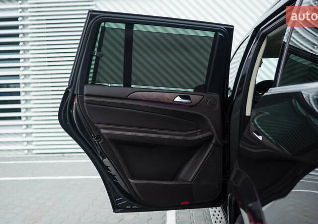Мерседес ГЛС-Класс 2016 в Львове на Automoto.ua Черный Мерседес ГЛС-Класс, объемом двигателя 2.99 л и пробегом 182 тыс. км за 37777 $, фото 37 на Automoto.ua