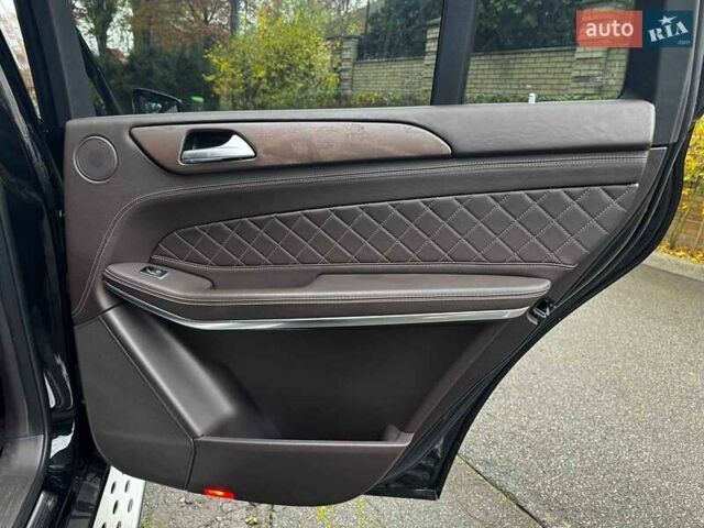 Черный Мерседес ГЛС-Класс, объемом двигателя 4.7 л и пробегом 97 тыс. км за 46670 $, фото 35 на Automoto.ua