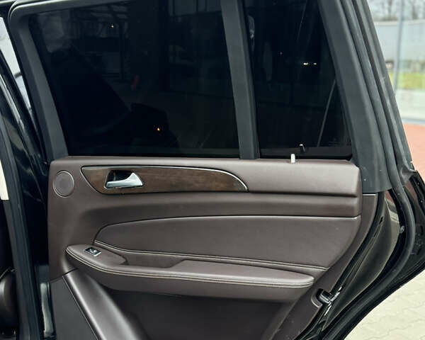 Чорний Мерседес ГЛС-Класс, об'ємом двигуна 2.99 л та пробігом 140 тис. км за 36000 $, фото 18 на Automoto.ua