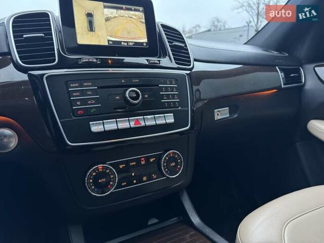 Черный Мерседес ГЛС-Класс, объемом двигателя 2.99 л и пробегом 176 тыс. км за 34900 $, фото 2 на Automoto.ua