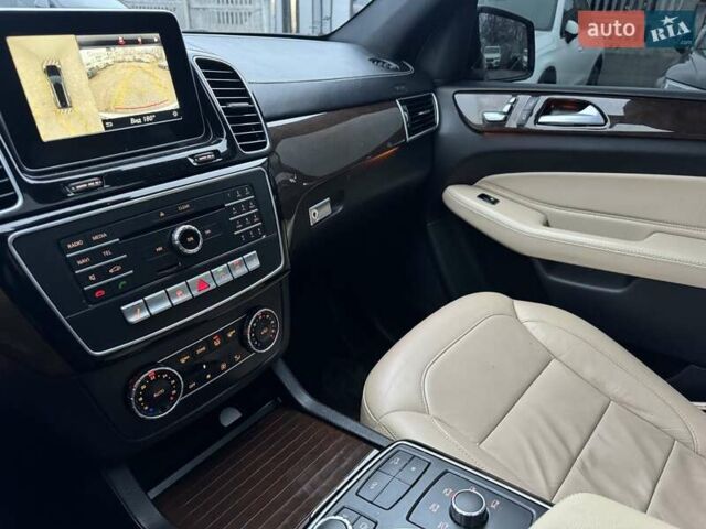 Черный Мерседес ГЛС-Класс, объемом двигателя 2.99 л и пробегом 176 тыс. км за 34900 $, фото 1 на Automoto.ua