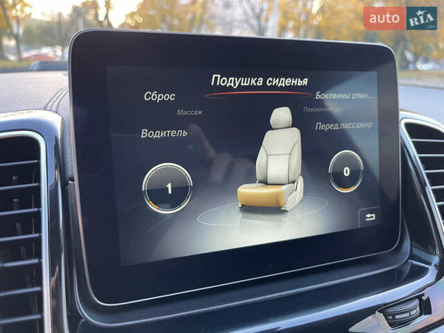 Чорний Мерседес ГЛС-Класс, об'ємом двигуна 4.66 л та пробігом 133 тис. км за 47999 $, фото 69 на Automoto.ua
