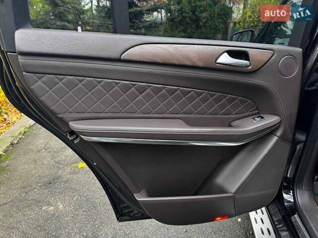 Черный Мерседес ГЛС-Класс, объемом двигателя 4.7 л и пробегом 97 тыс. км за 46670 $, фото 28 на Automoto.ua