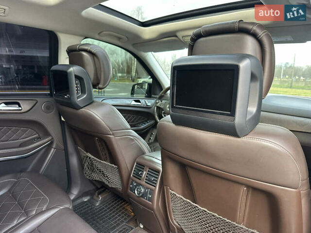 Чорний Мерседес ГЛС-Класс, об'ємом двигуна 4.66 л та пробігом 191 тис. км за 29700 $, фото 18 на Automoto.ua