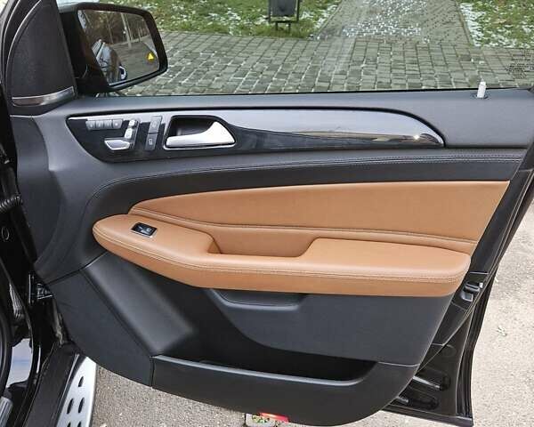 Черный Мерседес ГЛС-Класс, объемом двигателя 3 л и пробегом 45 тыс. км за 52500 $, фото 24 на Automoto.ua