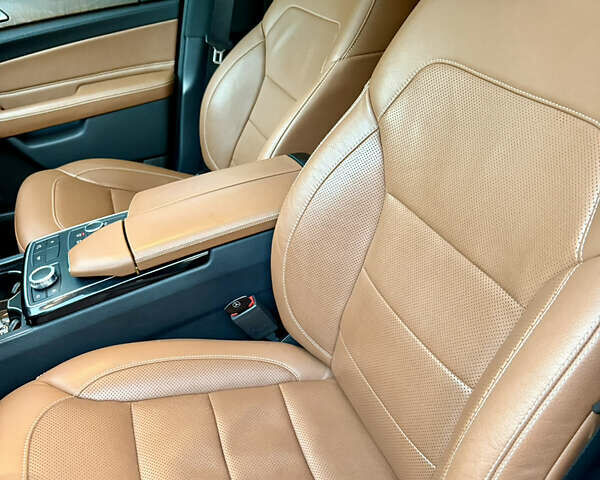 Чорний Мерседес ГЛС-Класс, об'ємом двигуна 2.99 л та пробігом 250 тис. км за 43000 $, фото 27 на Automoto.ua